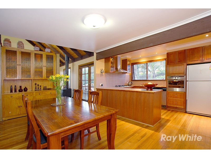 25 Old Orchard Drive, Wantirna South VIC 3152