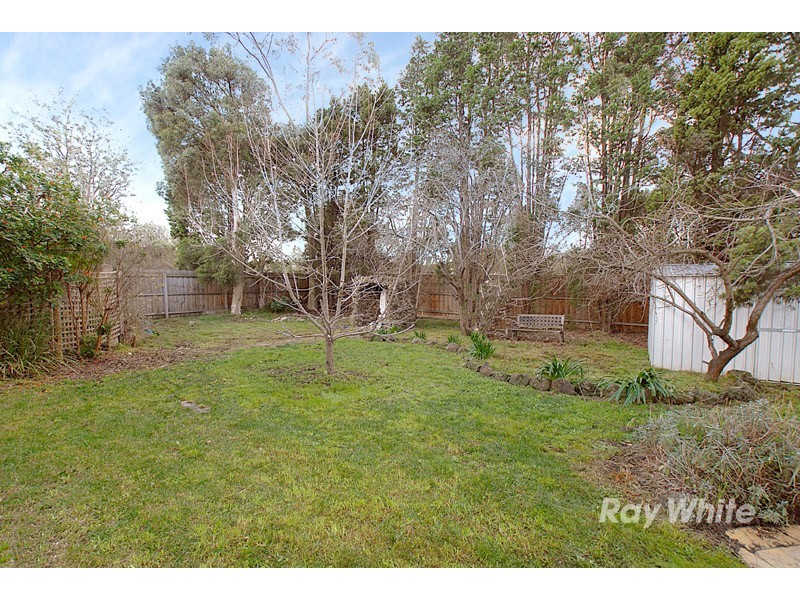 25 Old Orchard Drive, Wantirna South VIC 3152