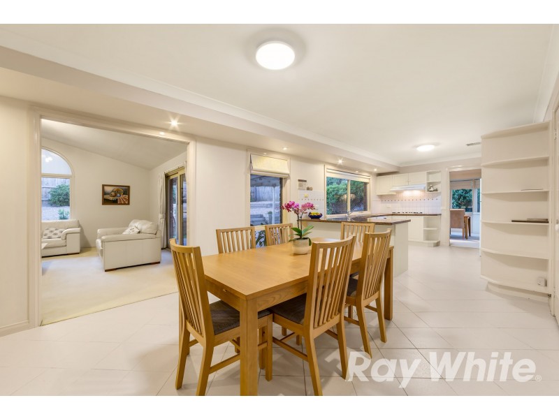 6 Orlando Close, Wantirna South VIC 3152