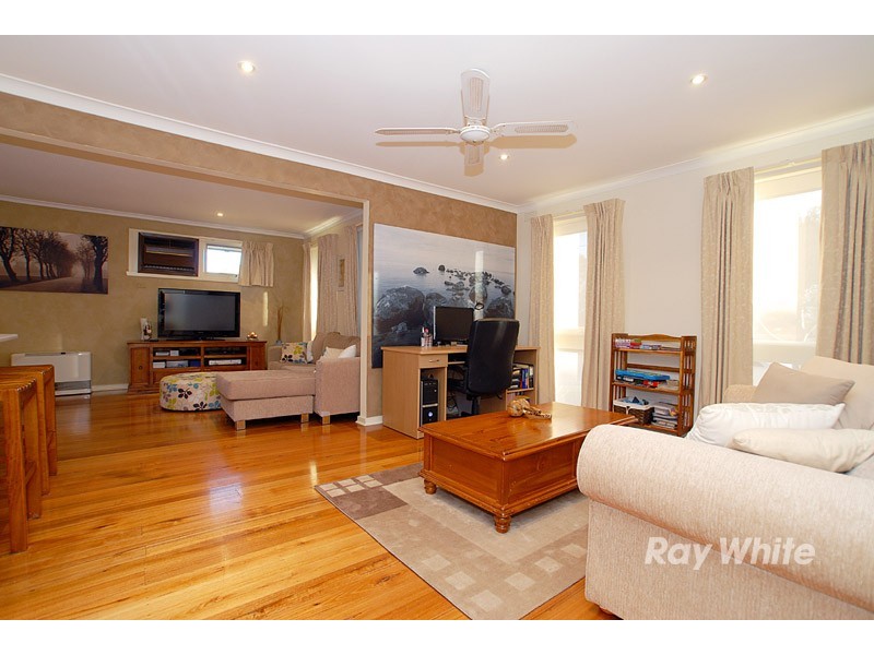 9 Nigel Court, Scoresby VIC 3179