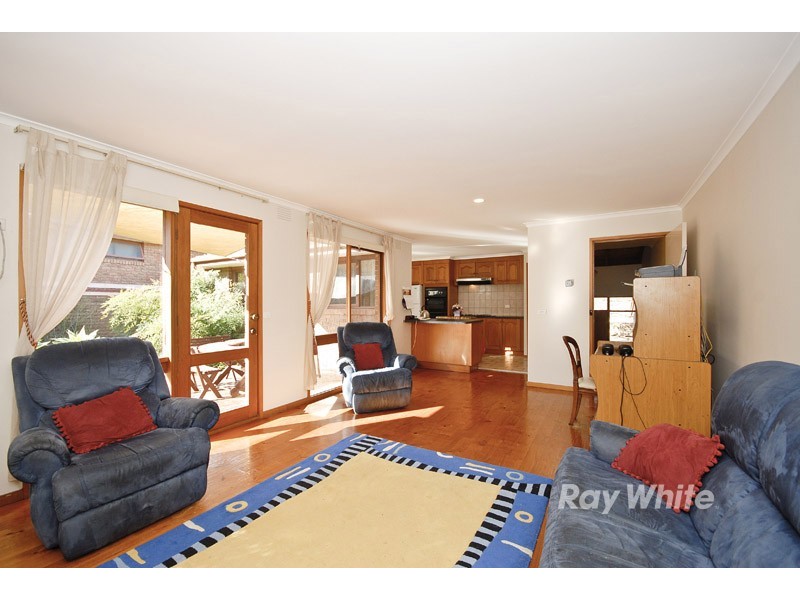 16 Flamingo Drive, Wantirna South VIC 3152