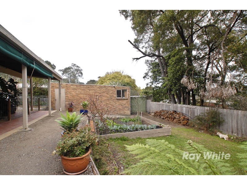 13 Seascape Close, Ferntree Gully VIC 3156