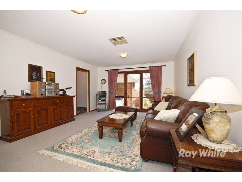 28 Flamingo Drive, Wantirna South VIC 3152