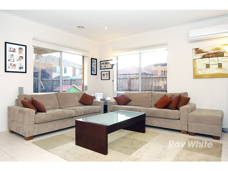 6 Whitehall Terrace, Ferntree Gully VIC 3156
