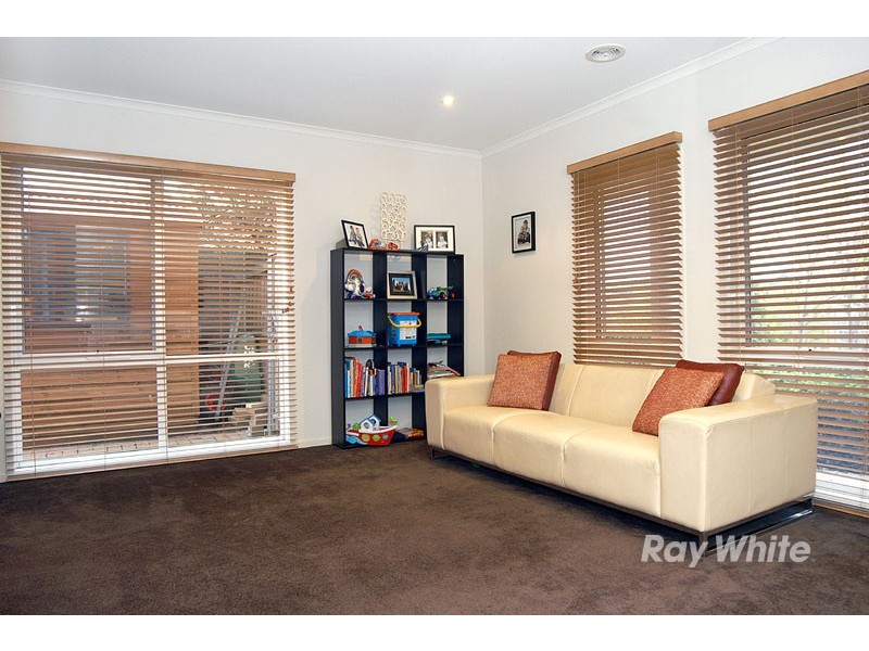 6 Whitehall Terrace, Ferntree Gully VIC 3156