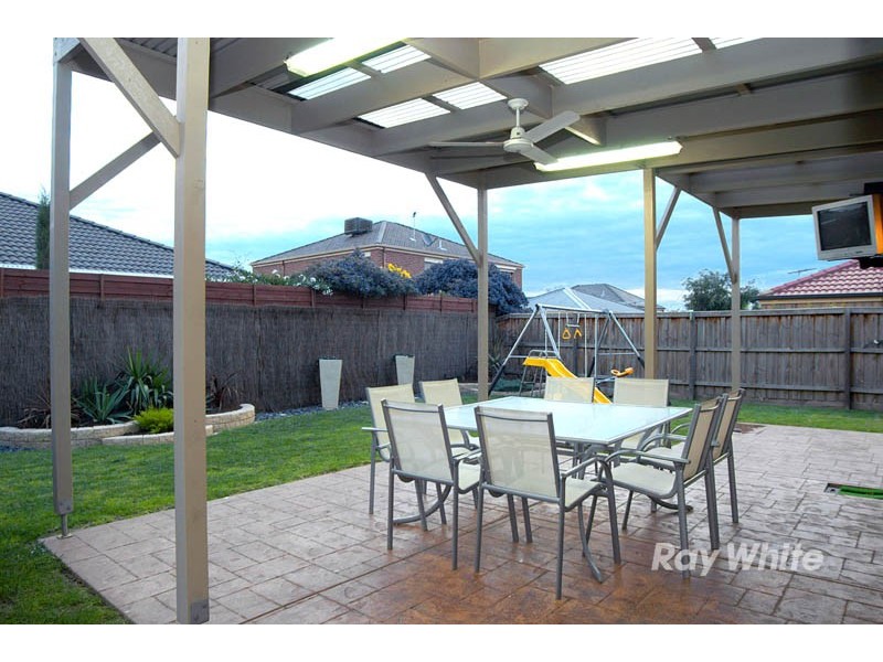 6 Whitehall Terrace, Ferntree Gully VIC 3156