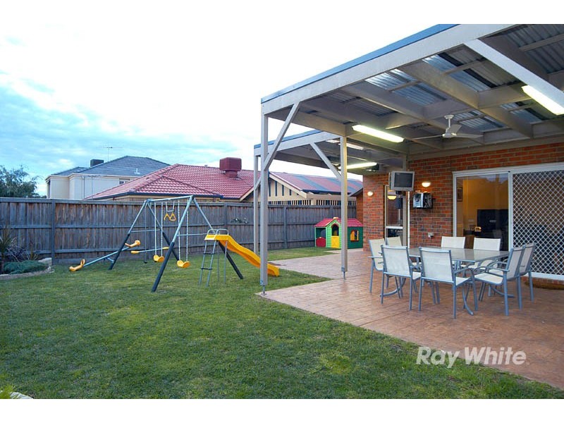 6 Whitehall Terrace, Ferntree Gully VIC 3156