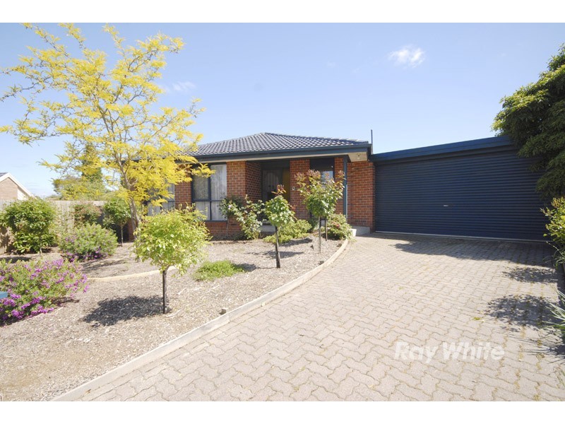 7 Edgewood Court, Wantirna South VIC 3152