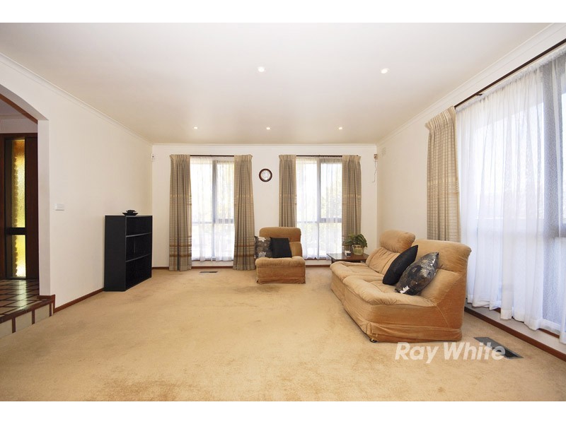 7 Edgewood Court, Wantirna South VIC 3152