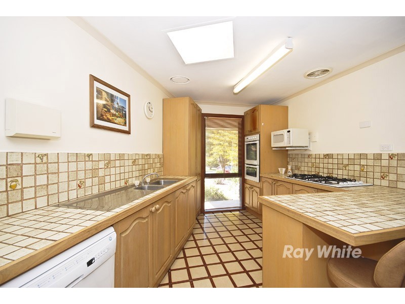 7 Edgewood Court, Wantirna South VIC 3152