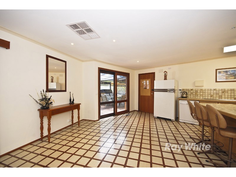 7 Edgewood Court, Wantirna South VIC 3152