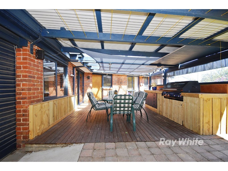 7 Edgewood Court, Wantirna South VIC 3152