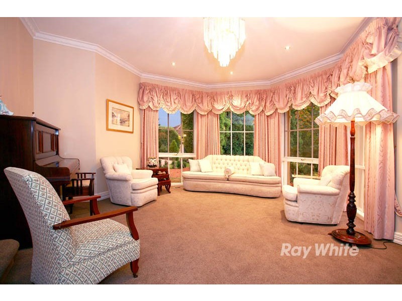 100 Amersham Drive, Wantirna VIC 3152