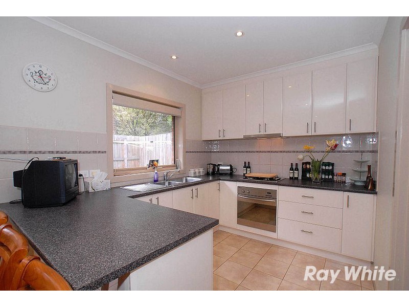 2/21 Tyner Road, Wantirna South VIC 3152