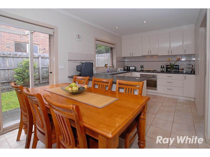 2/21 Tyner Road, Wantirna South VIC 3152