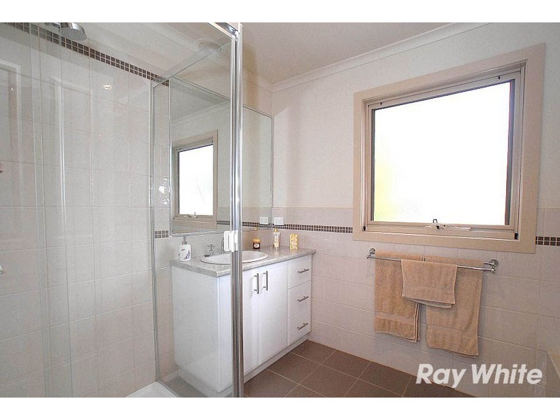 2/21 Tyner Road, Wantirna South VIC 3152