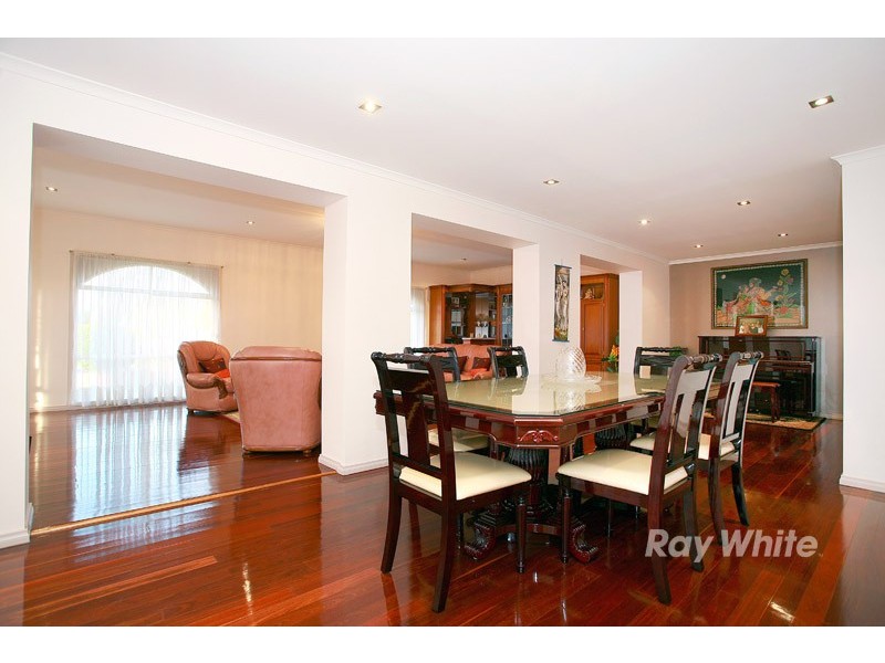 1 Richardson Rise, Wantirna South VIC 3152