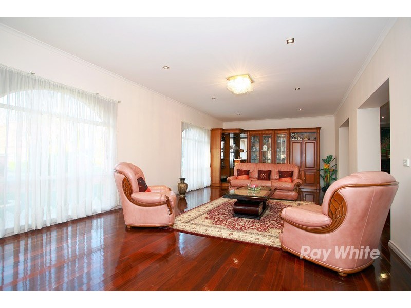 1 Richardson Rise, Wantirna South VIC 3152