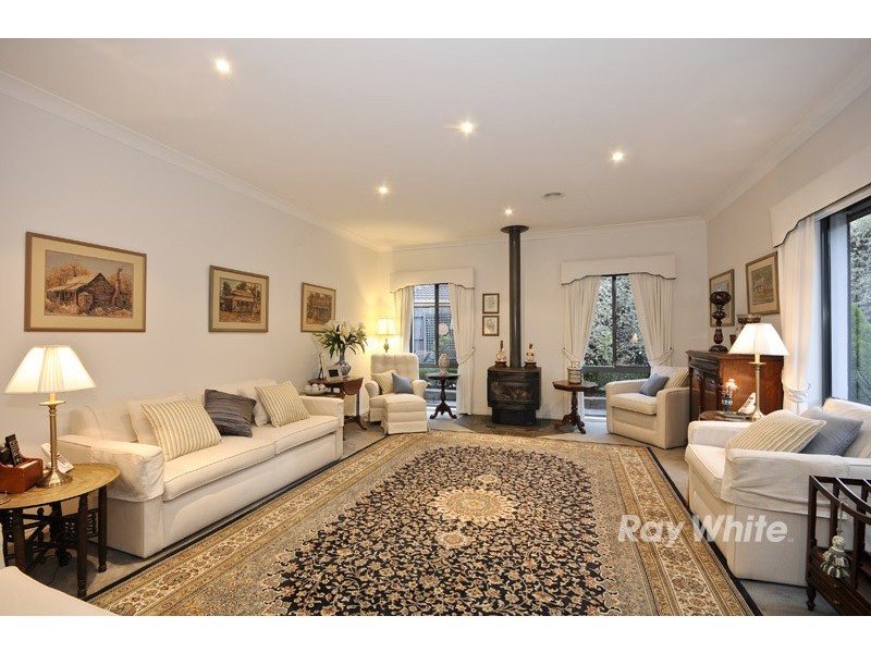 104 Jenola Parade, Wantirna South VIC 3152