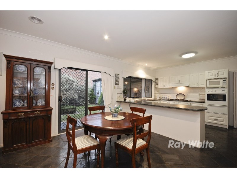 104 Jenola Parade, Wantirna South VIC 3152