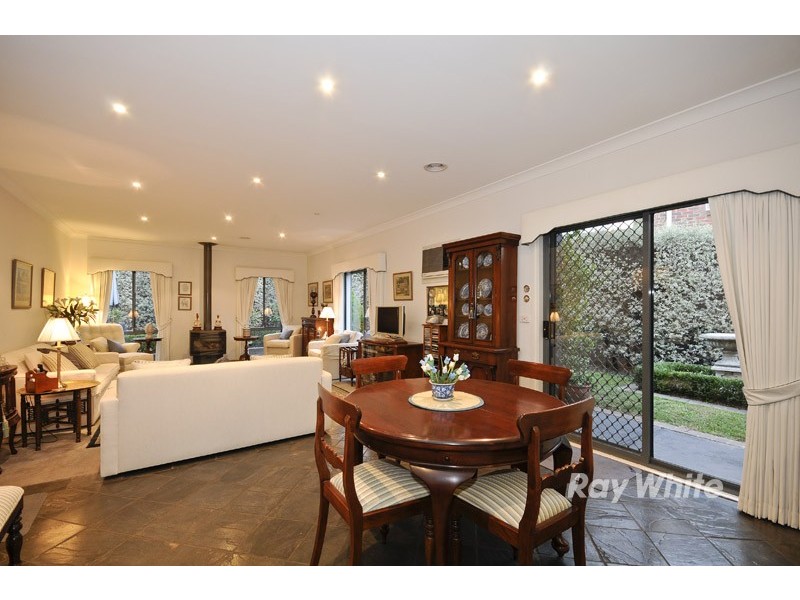 104 Jenola Parade, Wantirna South VIC 3152