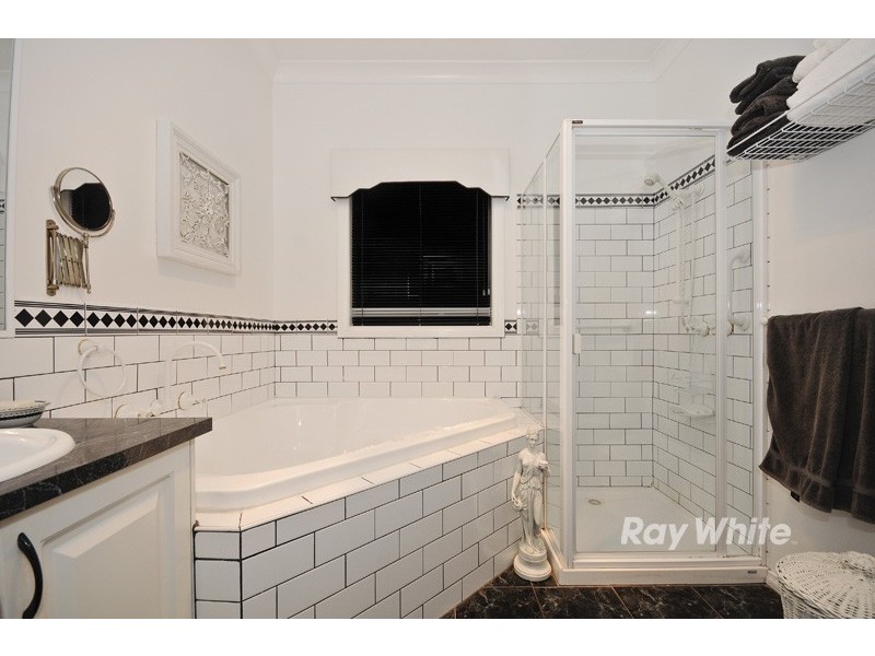 104 Jenola Parade, Wantirna South VIC 3152