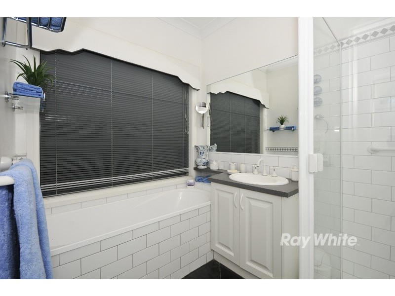 104 Jenola Parade, Wantirna South VIC 3152