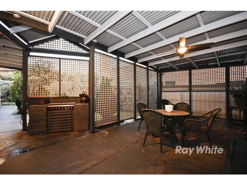 104 Jenola Parade, Wantirna South VIC 3152