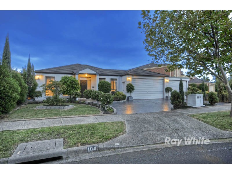 104 Jenola Parade, Wantirna South VIC 3152