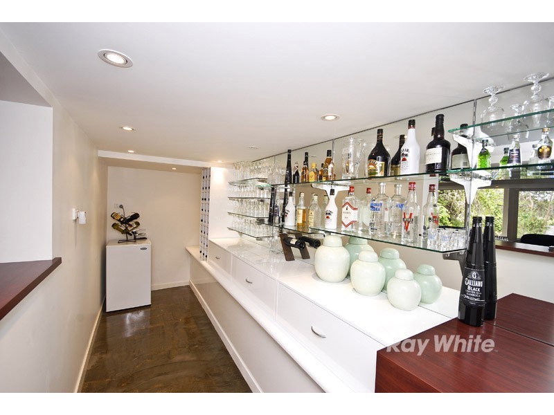 39 Gateshead Drive, Wantirna South VIC 3152