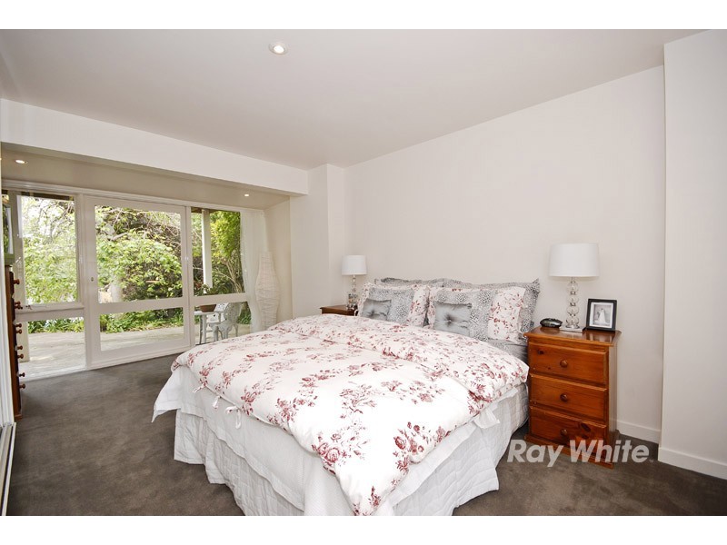 39 Gateshead Drive, Wantirna South VIC 3152