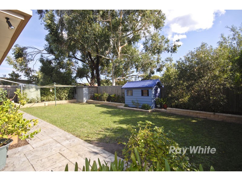 18 Ponsford Avenue, Wantirna South VIC 3152