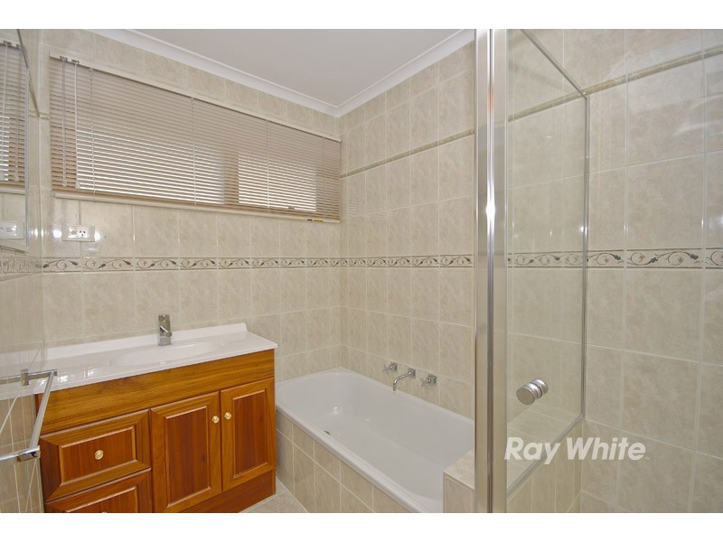 33 Wakley Crescent, Wantirna South VIC 3152