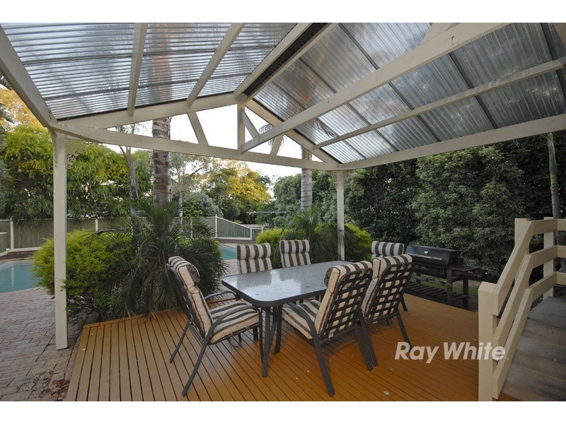 33 Wakley Crescent, Wantirna South VIC 3152