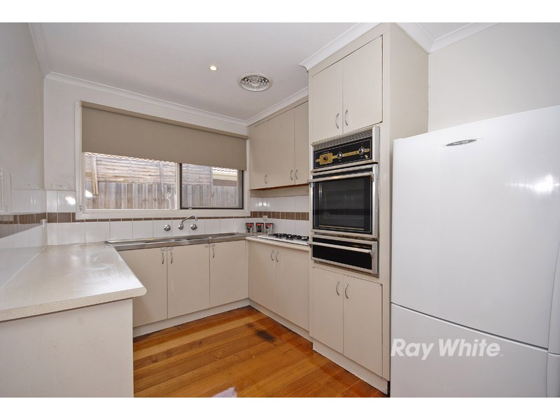 16 Cloverlea Drive, Wantirna VIC 3152