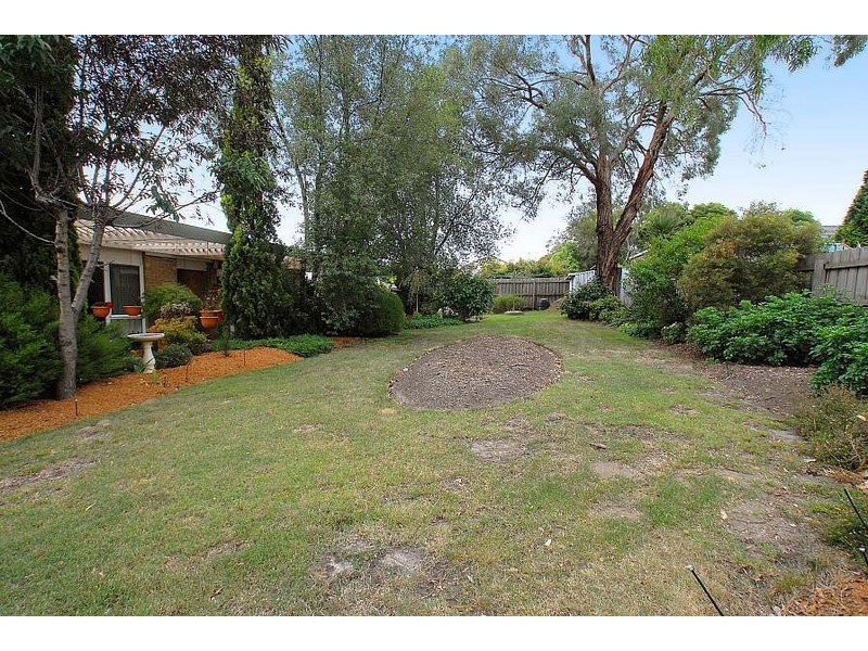 7 Rotherwood Close, Wantirna VIC 3152