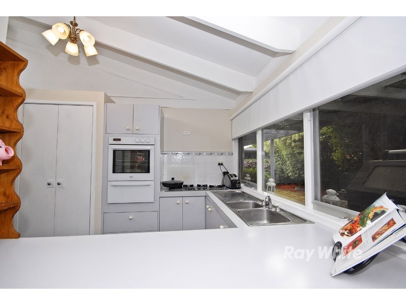 154 Wallace Road, Wantirna South VIC 3152