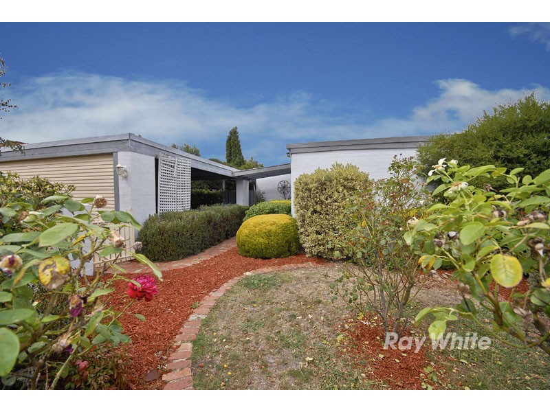 154 Wallace Road, Wantirna South VIC 3152