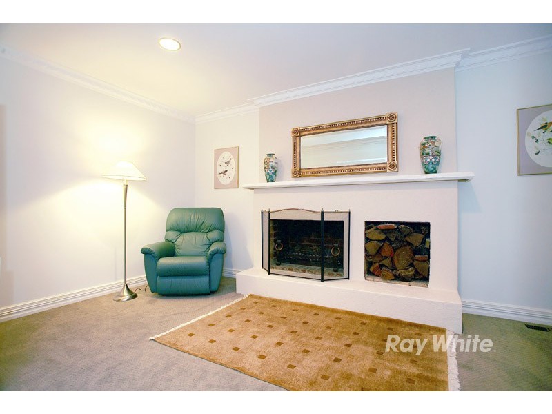 100 Amersham Drive, Wantirna VIC 3152