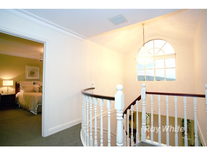 100 Amersham Drive, Wantirna VIC 3152