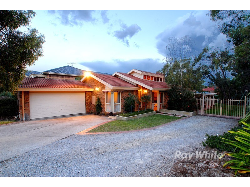 37 Candlebark Quadrant, Rowville VIC 3178