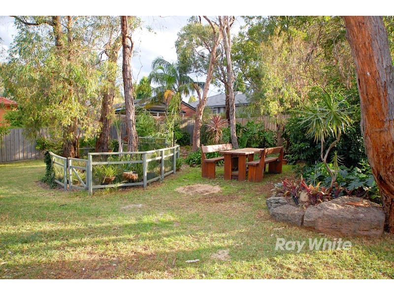 37 Candlebark Quadrant, Rowville VIC 3178