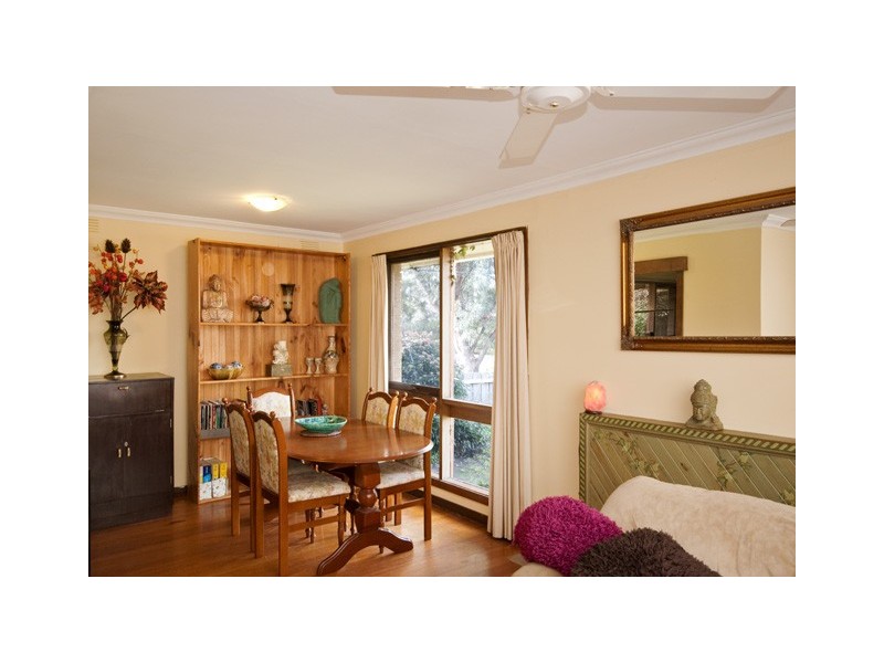 99 Rickards Avenue North, Knoxfield VIC 3180