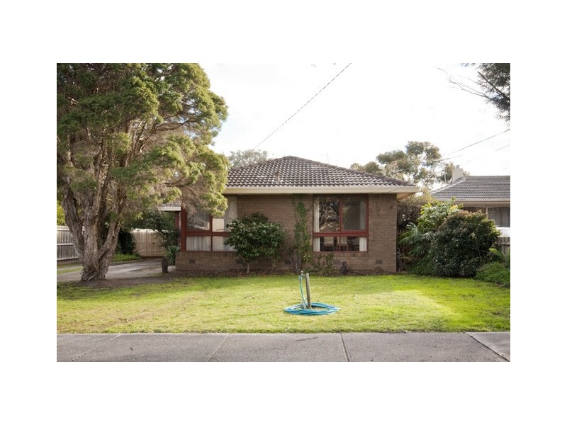99 Rickards Avenue North, Knoxfield VIC 3180