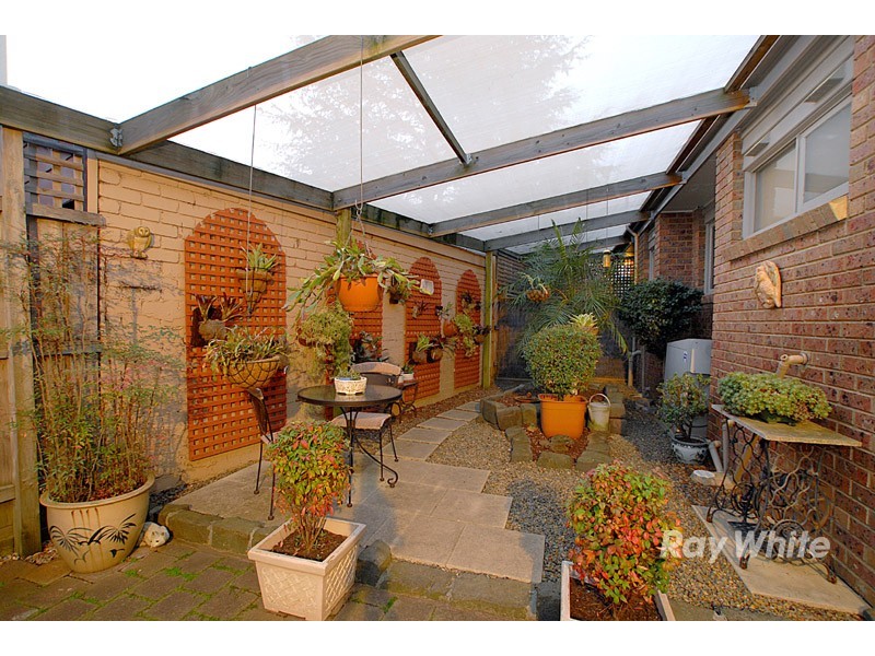 65 Old Orchard Drive, Wantirna South VIC 3152