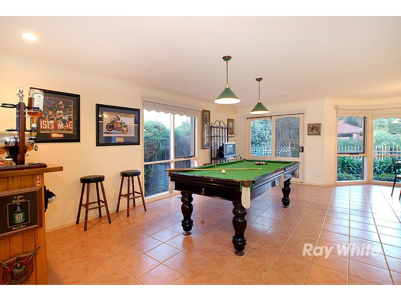 3 Riddell Road, Wantirna South VIC 3152