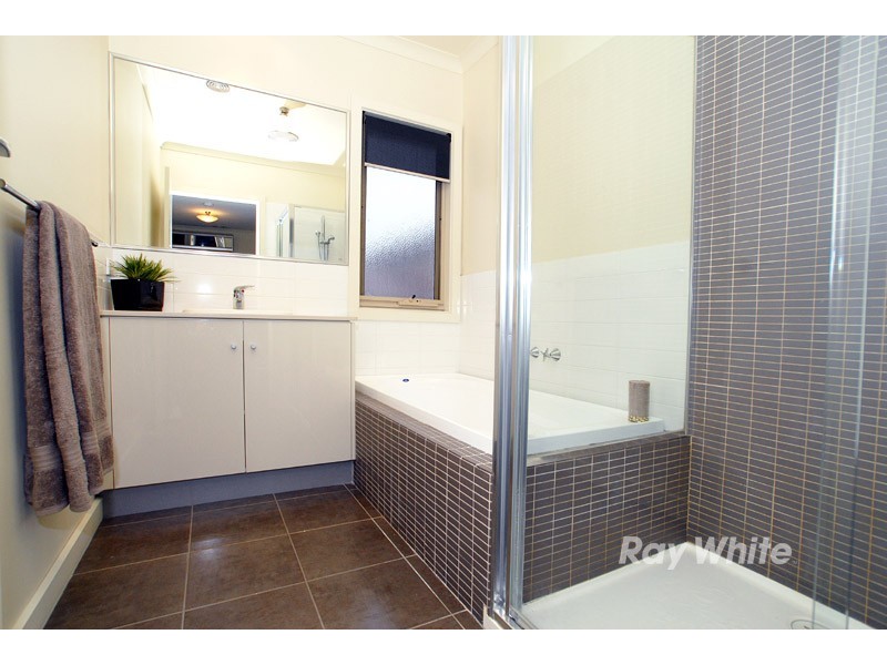 2/61 Cathies Lane, Wantirna South VIC 3152