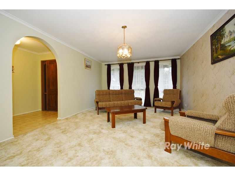 25 Loxton Avenue, Wantirna South VIC 3152