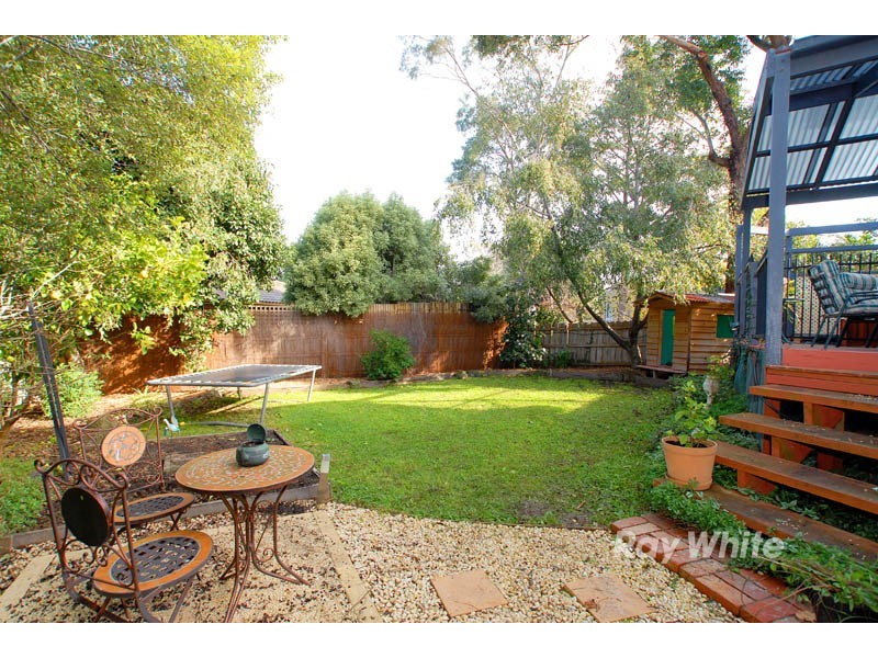 40 Huntingdon Drive, Wantirna South VIC 3152