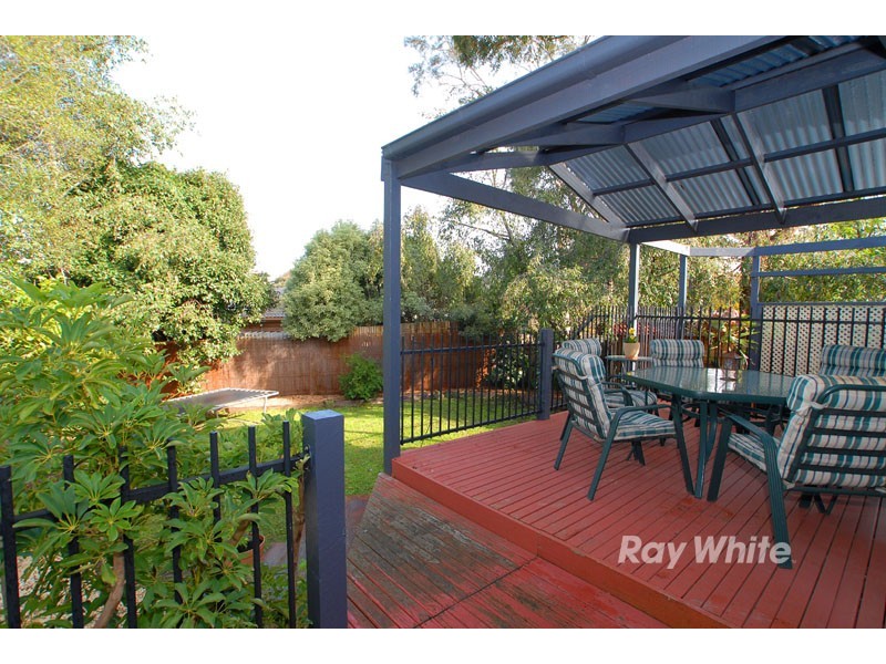 40 Huntingdon Drive, Wantirna South VIC 3152
